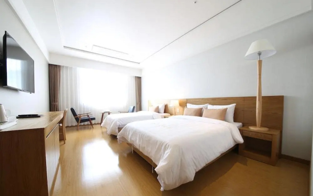 Lake45 Hotel