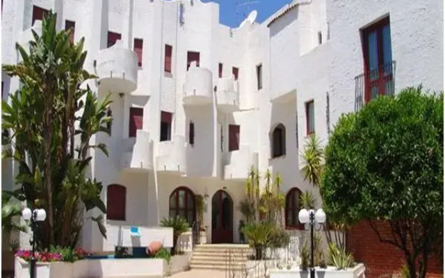 Отель Assinos Palace Джардини Наксос вид на фасад