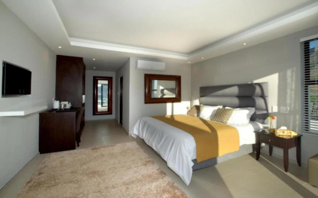 Hout Bay View