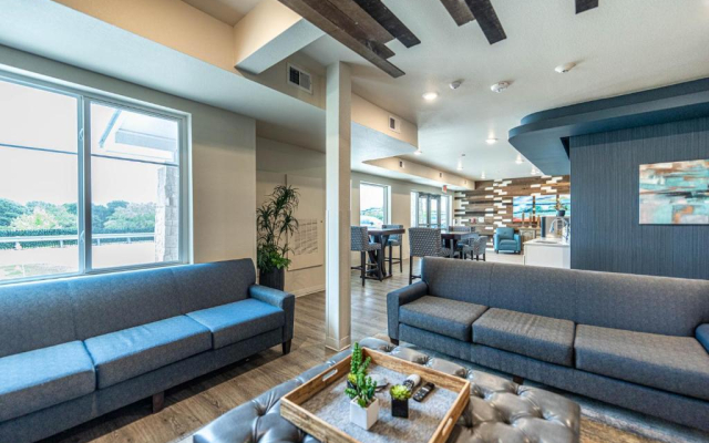 Soka Suites Dallas - Las Colinas