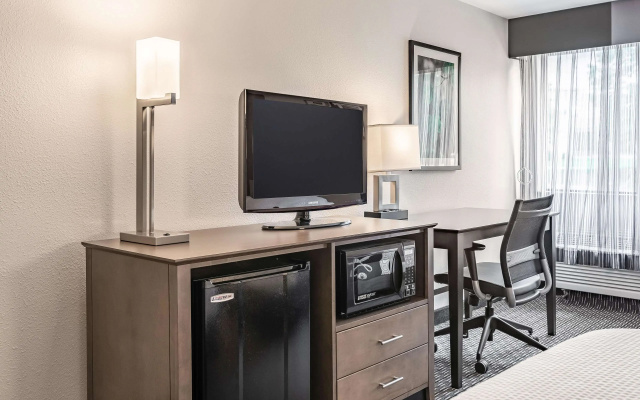 La Quinta Inn & Suites by Wyndham Salem NH