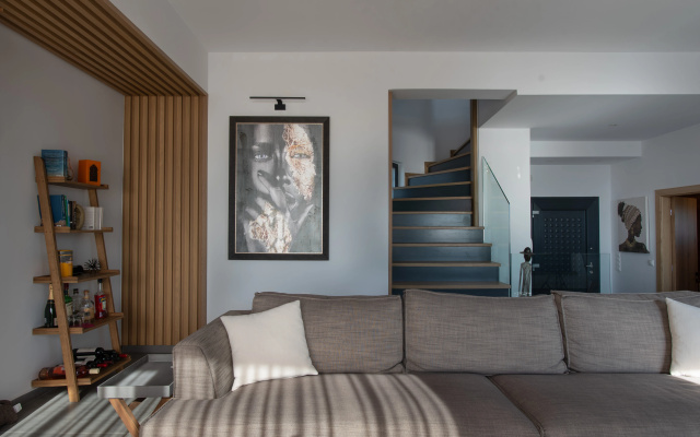 Mirazur Seafront Sunset Villa