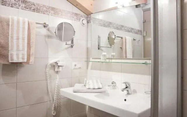 Hotel Troschana