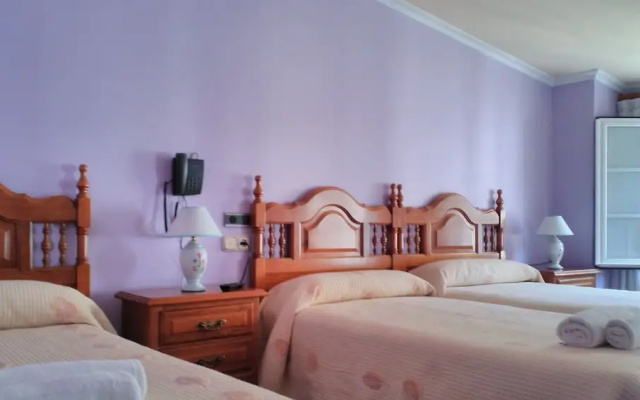 Hostal Pico Sacro I