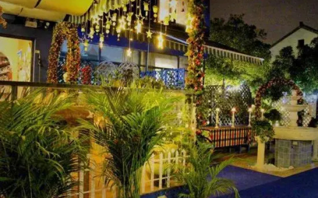 If Courtyard