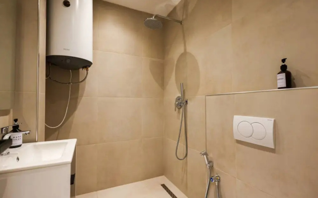 Grandstay Tirana Central 02