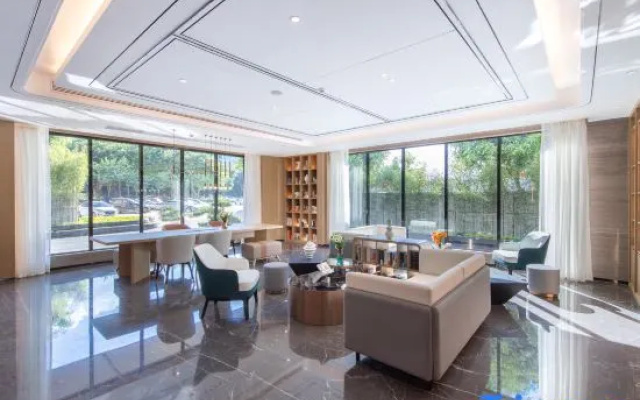 Zhuhai High-tech Zone University Town Government Affairs Center Atour Hotel