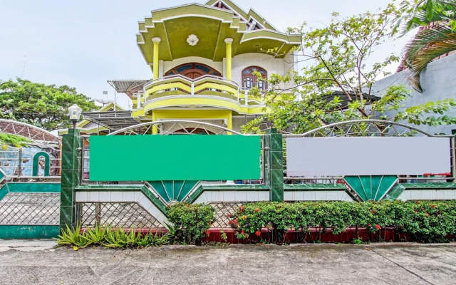SPOT ON 92188 Ndalem Eyang Guesthouse Syariah