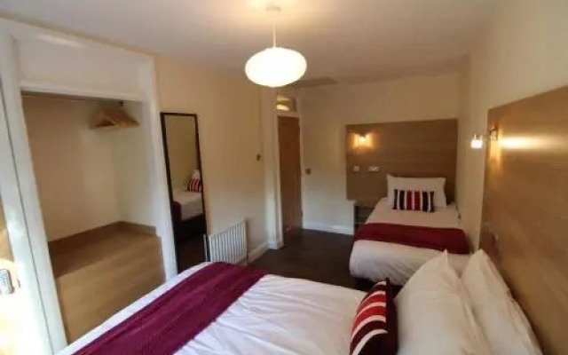 Salisbury Renovated Apartment