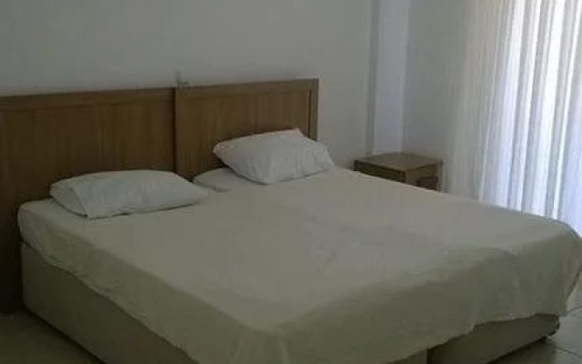 Uğur Apart