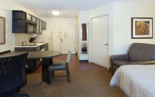 Sonesta Simply Suites Arlington Entertainment District