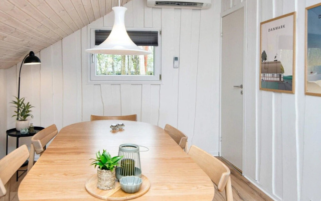 6 Person Holiday Home in Hemmet