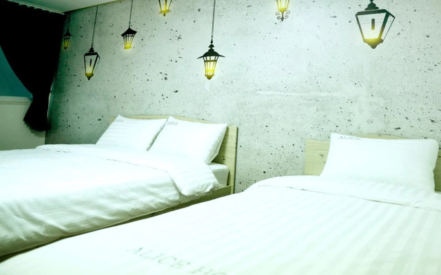 Alice Residence