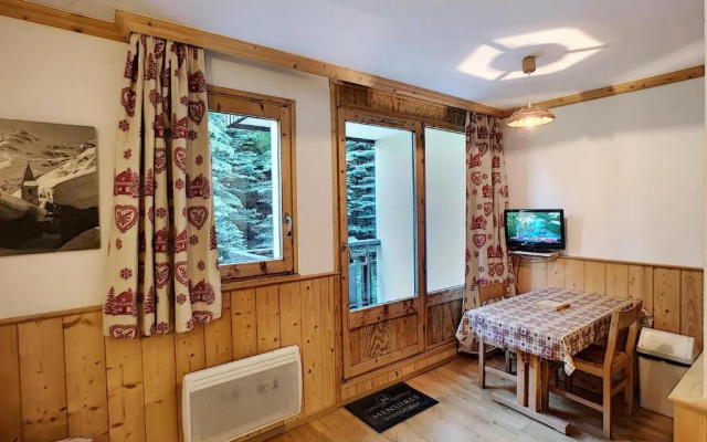 Appartement Les Menuires, 1 pièce, 2 personnes - FR-1-178-180