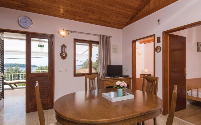 Awesome Home in Nova With Wifi and 4 Bedrooms