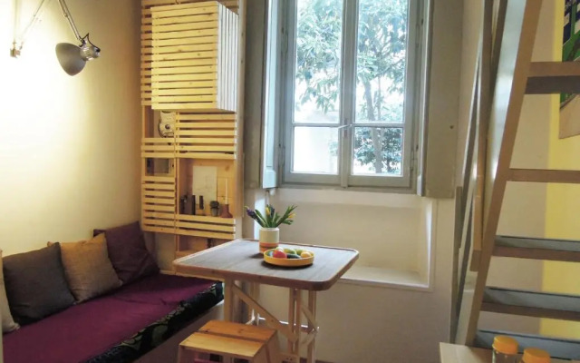 V12 Design Apartments