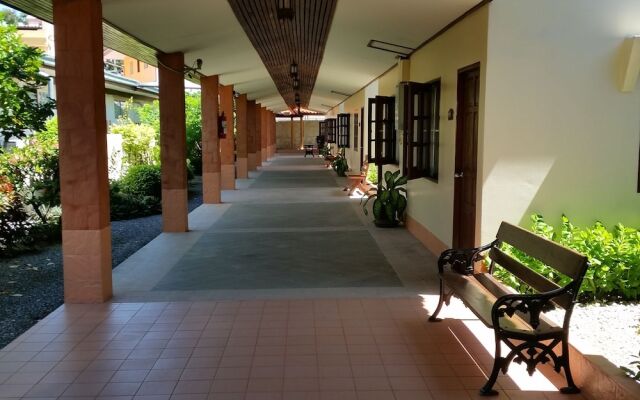Отель Sabai Resort Паттайя вид на фасад