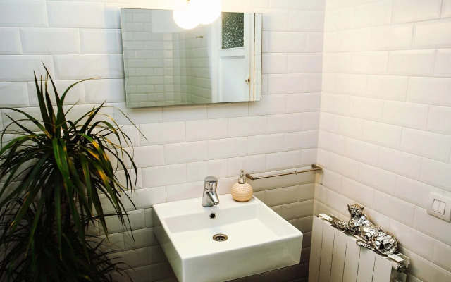 Rooms Hola BCN B & B