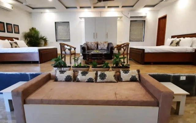 Meeram Ganga - A boutique homestay by the Ganges