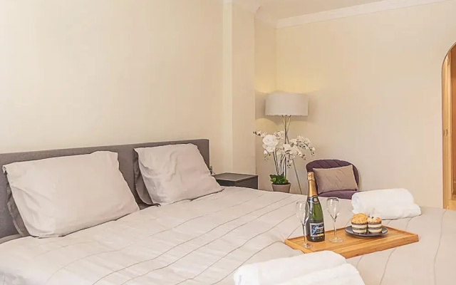 Apt Mairena Forest sea View Pool