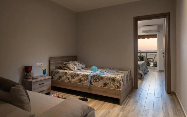 Sunset Studios - New Suites with Seaview & Back Side Apartements
