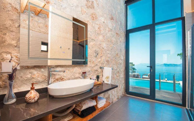 La Luna Faralya Villa 01