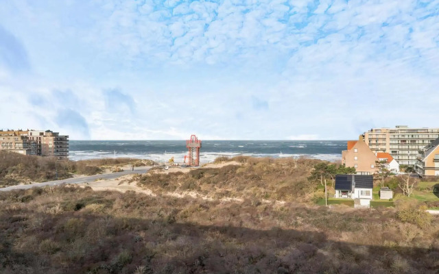 Fully renovated magnificent apt 50m from the beach