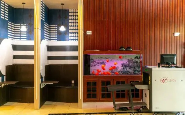 Peace Hotel (Korla Petrochemical Avenue)