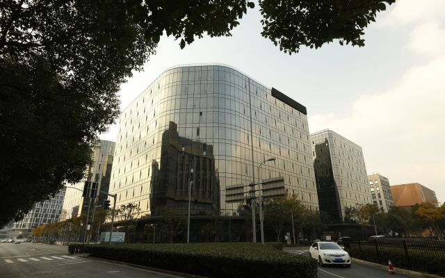 Отель Hyatt House Shanghai Hongqiao CBD вид на фасад