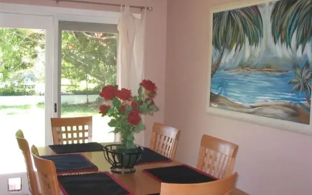 Bayshore Home by Vacation Rental Pros
