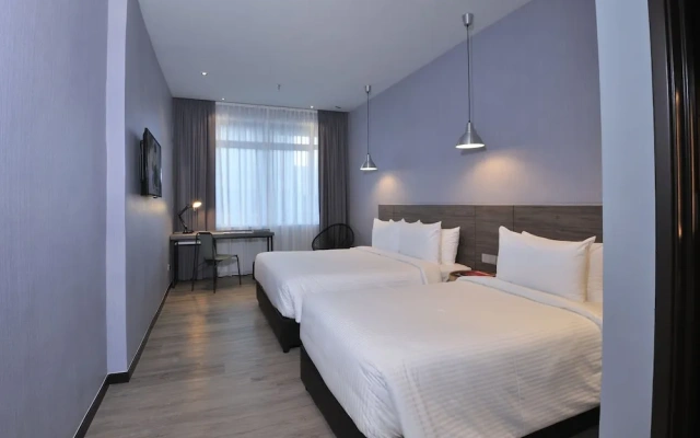 Urban H Hotel