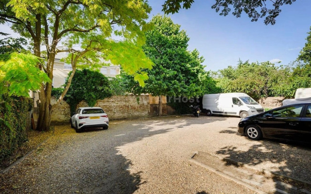 Cozy One-bedroom Flat in Slough