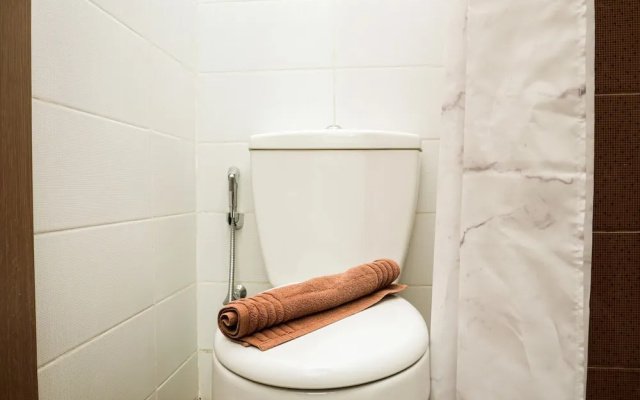Cozy Studio Puri Orchard Apartment in Strategic Location