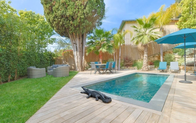 007 Villa Deva in Cannes