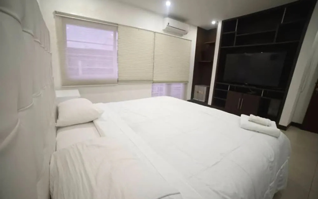 Summun Suite