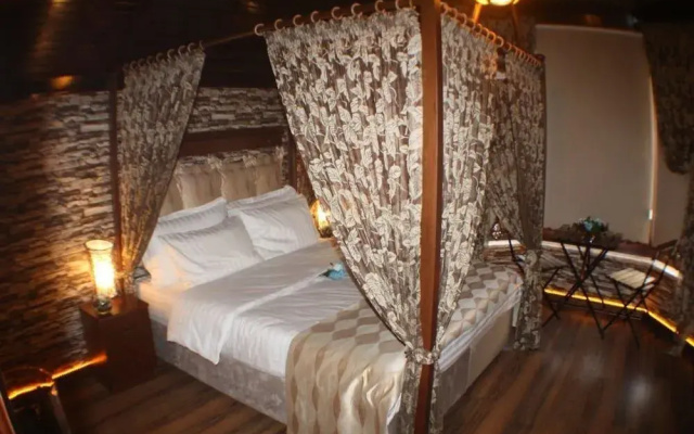 Deluxe Mavisu