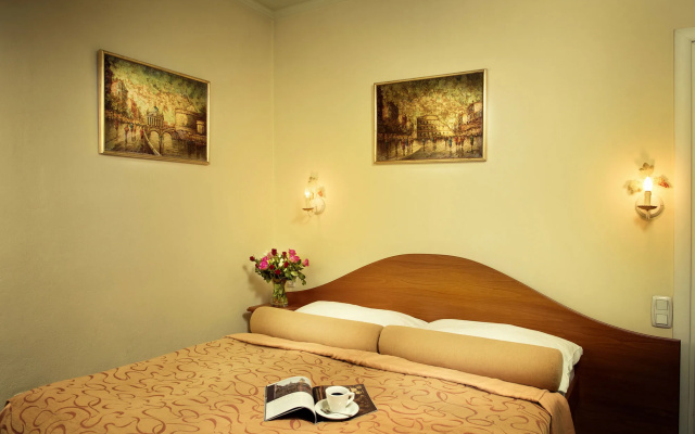 Hotel Ambassador