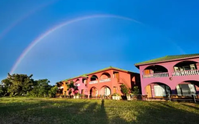 8 Villa Resort
