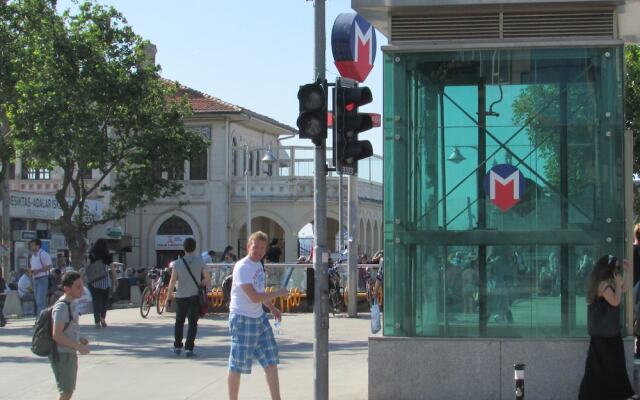 Отель Kadikoy Otel Konak вид на фасад