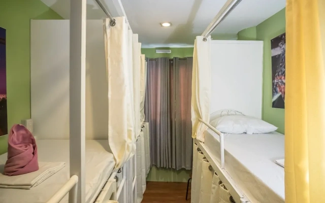 Tr3ats Guest House