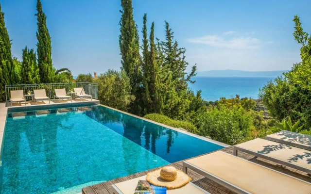 Kaminia Beach Villa