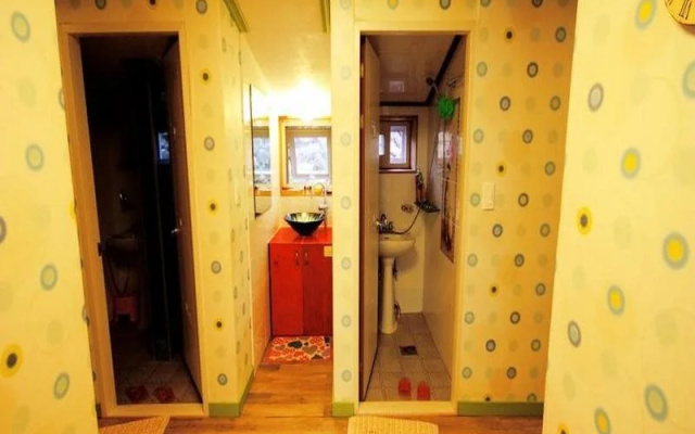 Tangzasalon Guesthouse
