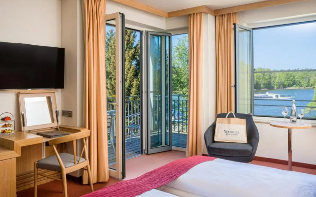 HausRheinsberg Hotel am See