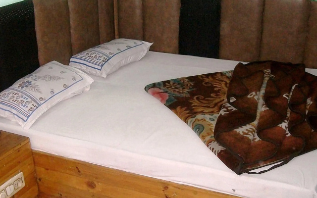 Hotel Delhi Regency