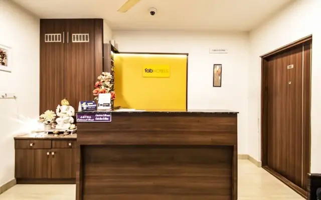FabHotel Oakwoods Serai