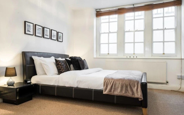 Spacious 2BR Home in Islington - up to 6 Guests!
