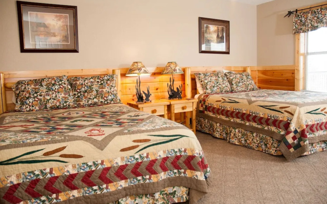 AMERICAN BEAUTY - 5 Br Cabin