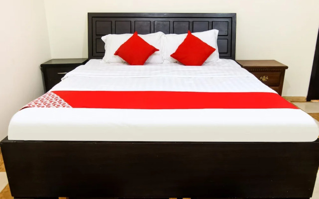 OYO 492 Rose Plaza For Housing Units