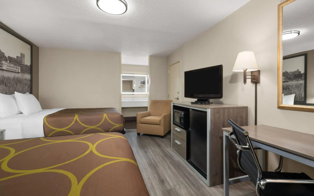 Super 8 by Wyndham Macon West