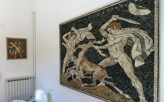 Exclusive Art Apartment